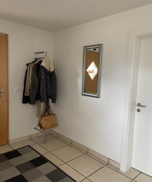 Lemm-Umbauten-GmbH-massgefertigte-Garderobe (1)